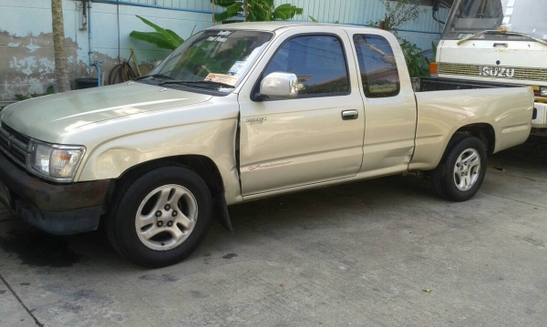 ฝากขายด่วนๆ ก่อนปีใหม่นะครับ รถกระบะ HILUX TIGER ปี 2000 เครื่องดีเซล 5L กระจกไฟฟ้า พวงมาลัยเพาเวอร์  *****ราคาเงินสดนะครับ ไม่รับจัดครับ ******