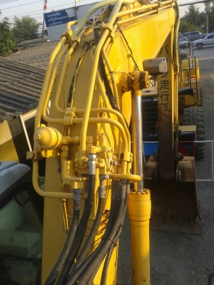 KOMUTSU PC138 US-2E1