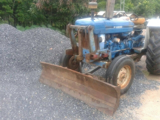 FORD 6600 รถเครื่องดี พร้อมใช้ มีใบมีดดันหน้า ราคาต่อรองได้ 087-2976734