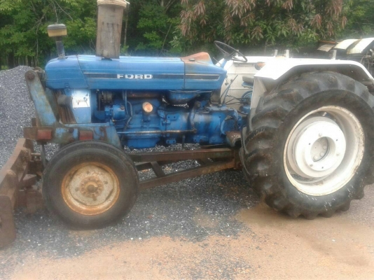 FORD 6600 รถเครื่องดี พร้อมใช้ มีใบมีดดันหน้า ราคาต่อรองได้ 087-2976734