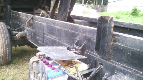 รถบรรทุก 6 ล้อดัมพ์ ยี่ห้อ HINO เครื่องฮีโน่ Ho7c 185 แรง พวงมาลัยพาร์เวอร์ ยางเต็ม6เส้น. แอร์พร้อม เชซซีสวยตลอดเส้น รถบรรทุก 6 ล้อดัมพ์ ยี่ห้อ HINO เครื่องฮีโน่ Ho7c 185 แรง พวงมาลัยพาร์เวอร์ ยางเต็ม6เส้น. แอร์พร้อม เชซซีสวยตลอดเส้น