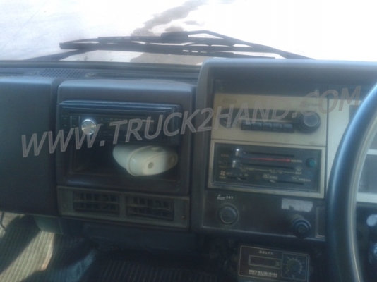 รถบรรทุก 6 ล้อดัมพ์ ยี่ห้อ HINO เครื่องฮีโน่ Ho7c 185 แรง พวงมาลัยพาร์เวอร์ ยางเต็ม6เส้น. แอร์พร้อม เชซซีสวยตลอดเส้น รถบรรทุก 6 ล้อดัมพ์ ยี่ห้อ HINO เครื่องฮีโน่ Ho7c 185 แรง พวงมาลัยพาร์เวอร์ ยางเต็ม6เส้น. แอร์พร้อม เชซซีสวยตลอดเส้น