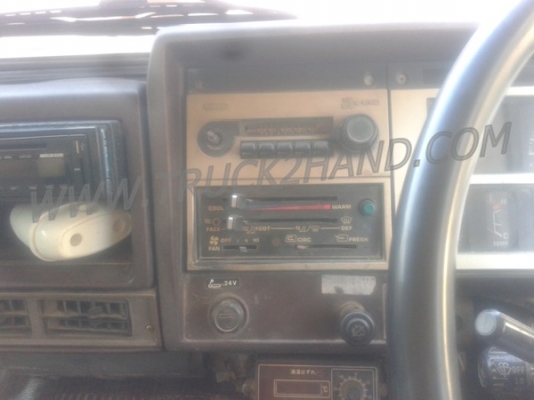 รถบรรทุก 6 ล้อดัมพ์ ยี่ห้อ HINO เครื่องฮีโน่ Ho7c 185 แรง พวงมาลัยพาร์เวอร์ ยางเต็ม6เส้น. แอร์พร้อม เชซซีสวยตลอดเส้น รถบรรทุก 6 ล้อดัมพ์ ยี่ห้อ HINO เครื่องฮีโน่ Ho7c 185 แรง พวงมาลัยพาร์เวอร์ ยางเต็ม6เส้น. แอร์พร้อม เชซซีสวยตลอดเส้น