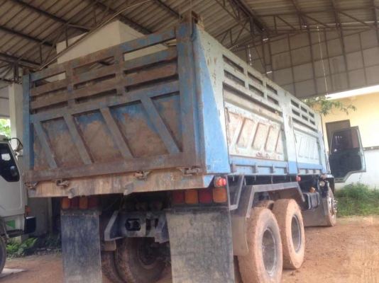 10ล้อดั้มพ์ ISUZU 240แรงม้า นางฟ้าแท้ๆ ดั้มพ์สามมิตร คัทซีสวย เครื่องแน่นดี รถสวยๆ พร้อมใช้งาน ราคาต่อรองได้ 087-2976734