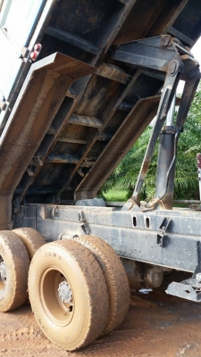 10ล้อดั้มพ์ ISUZU 240แรงม้า นางฟ้าแท้ๆ ดั้มพ์สามมิตร คัทซีสวย เครื่องแน่นดี รถสวยๆ พร้อมใช้งาน ราคาต่อรองได้ 087-2976734