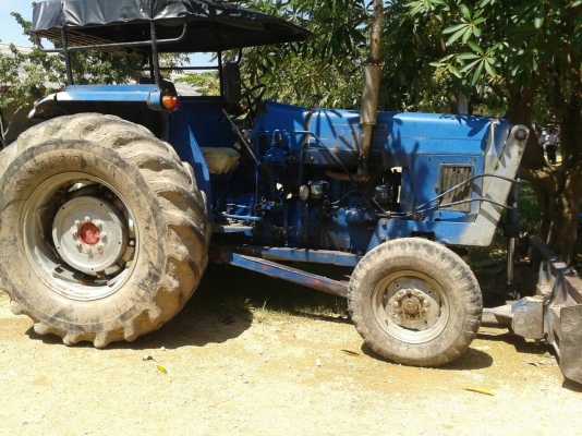 ขายรถไถ แม็คซี่ เพลาเดียว พร้อมใช้งาน เครื่องแน่นดี มีใบมีดดันหน้า ราคาต่อรองได้ 087-2976734