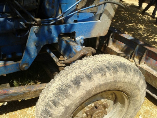 ขายรถไถ แม็คซี่ เพลาเดียว พร้อมใช้งาน เครื่องแน่นดี มีใบมีดดันหน้า ราคาต่อรองได้ 087-2976734