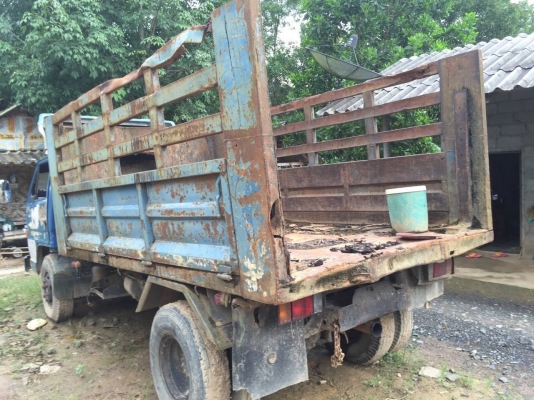 ขายคู่6ล้อดั้มพ์ ISUZU NPR 115แรงม้า รถห้างแท้ ทั้ง2คัน ตามสภาพ เล่มพร้อม ราคาต่อรองได้ครับ 087-2976734