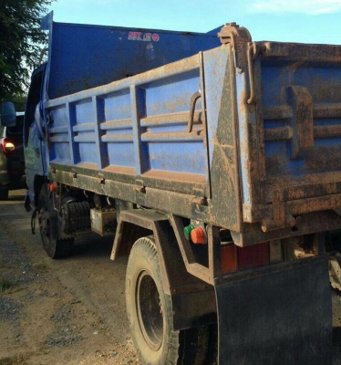 หกล้อดั้ม อีซูซุ NPR-130แรงโบว์ รถห้างปี48พ.เพาเวอร์ แอร์ ช่วงล่าง Fหน้าFหลัง สภาพดีพร้อมลุย ทะเบียนพร้อมโอน ราคาคุยกันได้ครับ