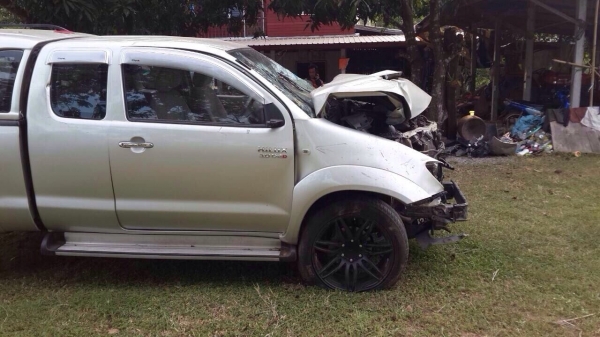 โตโยต้าพีรันเนอร์ เครื่อง3000 ตัวสูง ปี06 โอนลอยบุคคลเเยกขายทุกอย่างเครื่องเกียรหรือหัวเก๋งเเละกระบะอุปกรณ์ทุกส่วน โตโยต้าพีรันเนอร์ เครื่อง3000 ตัวสูง ปี06 โอนลอยบุคคลเเยกขายทุกอย่างเครื่องเกียรหรือหัวเก๋งเเละกระบะอุปกรณ์ทุกส่วน