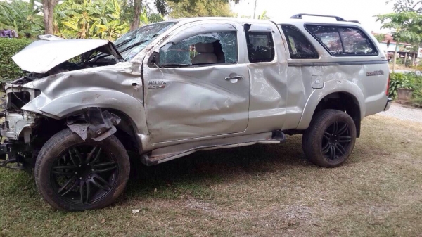 โตโยต้าพีรันเนอร์ เครื่อง3000 ตัวสูง ปี06 โอนลอยบุคคลเเยกขายทุกอย่างเครื่องเกียรหรือหัวเก๋งเเละกระบะอุปกรณ์ทุกส่วน โตโยต้าพีรันเนอร์ เครื่อง3000 ตัวสูง ปี06 โอนลอยบุคคลเเยกขายทุกอย่างเครื่องเกียรหรือหัวเก๋งเเละกระบะอุปกรณ์ทุกส่วน