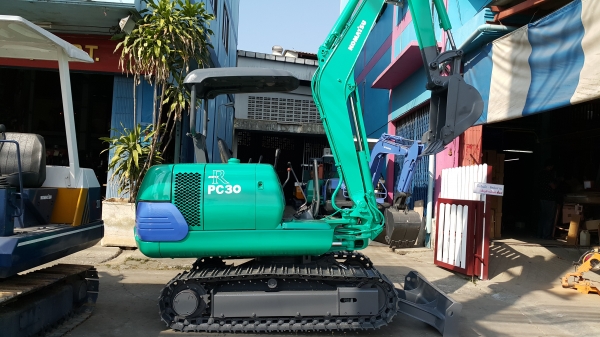 รถขุด KOMATSU รุ่น PC30-7- แทร็กเหล็กสวย นำเข้าจากญี่ปุ่น ตรวจเช็คสภาพแล้ว อย่างดี มือถือ /LINE ID:0818753444 รถขุด KOMATSU รุ่น PC30-7- แทร็กเหล็กสวย นำเข้าจากญี่ปุ่น ตรวจเช็คสภาพแล้ว อย่างดี มือถือ /LINE ID:0818753444