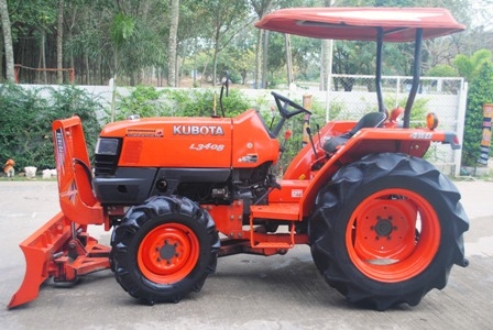 ขายรถไถ Kubota L 3408 (4WD) พร้อมมีดดันหน้าช้าง สภาพพร้อมใช้งานครับ ขายรถไถ Kubota L 3408 (4WD) พร้อมมีดดันหน้าช้าง สภาพพร้อมใช้งานครับ