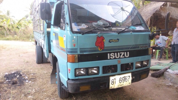 ขาย Isuzu NKR 110 รถพร้อมใช้ภาษีเต็ม เอกสารครบ ขาย Isuzu NKR 110 รถพร้อมใช้ภาษีเต็ม เอกสารครบ