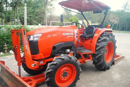 ขายรถไถ Kubota L 4708 (4WD) พร้อมดันหน้าและอุปกรณ์หลัง รถ 150 ชั่วโมง