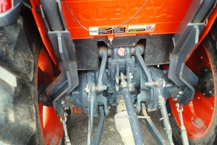 ขายรถไถ Kubota L 4708 (4WD) พร้อมดันหน้าและอุปกรณ์หลัง รถ 150 ชั่วโมง ขายรถไถ Kubota L 4708 (4WD) พร้อมดันหน้าและอุปกรณ์หลัง รถ 150 ชั่วโมง