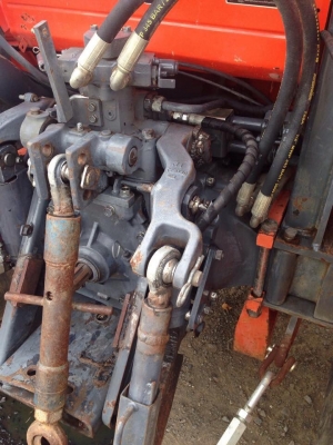 M7040 สวยๆครับรถเดิมสวยมากครับราคาแค่490000เท่านั้นเองครับ