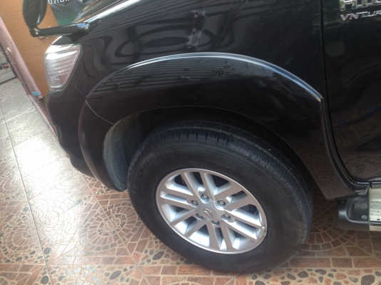 ขายล้อแม๊กtoyota champ2013 (BMC)ขอบ17พร้อมยางมิชลินปี13 สัปดาห์ที่1 สามารถใส่ฟอจูนเนอร์ได้