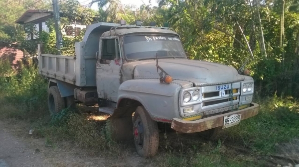 ขาย 6 ล้อดั้มหัวยาว เครื่อง 6BB1 145 แรงม้า เฟืองท้าย FUSO พวงมาลัยพาวเวอร์ ทะเบียนพร้อมโอน ราคาต่อรองได้ครับ