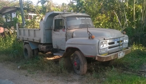 ขาย 6 ล้อดั้มหัวยาว เครื่อง 6BB1 145 แรงม้า เฟืองท้าย FUSO พวงมาลัยพาวเวอร์ ทะเบียนพร้อมโอน ราคาต่อรองได้ครับ