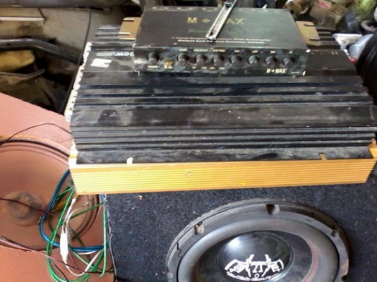 ขาย เครื่องเสียงรถยนต์ทั้งชุด