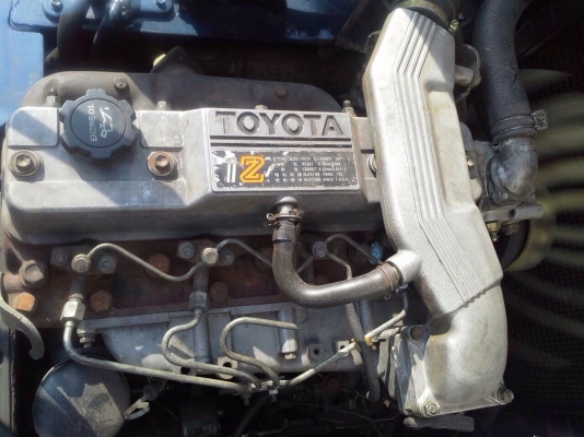 รถยกโตโยต้ารุ่น 5 น้ำหนักยก 3 ตัน เสาสูง 4 เมตร เครื่องดีเซล เกียร์ธรรมดา งาเทได้