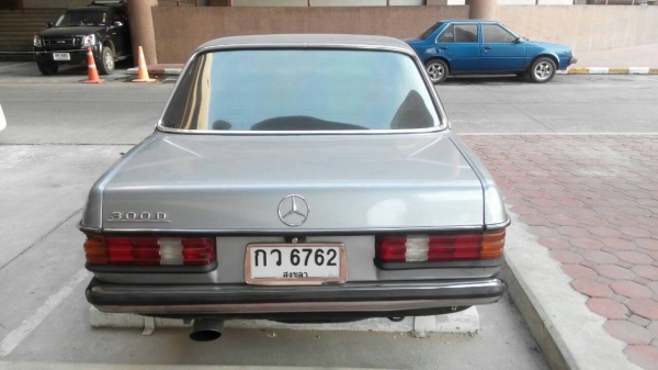 BENZ w123 เครื่องเบนซิน ราคา55000บาท