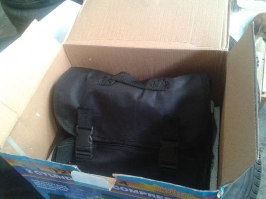 ปั้มลม12V. สองหัวปั้ม 200 psi ปั้มลม12V. สองหัวปั้ม 200 psi