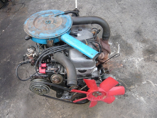 ขายเครื่องยนต์กระบะเล็กมาสด้าแฟมิเลีย 9850 บาท