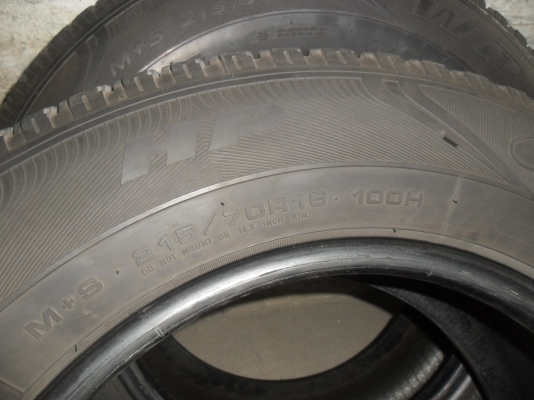 ยาง GoodYear 215/70R16ปี11 สวยๆ 4 เส้น ราคา 2500 บาท
