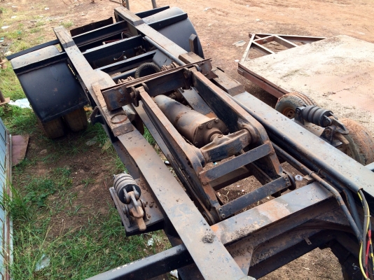 ขายด่วน. แชชีหางพ่วงพร้อมเล่ม