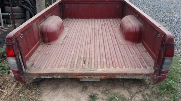 ลูกกระบะ ฟรอนเทียร์ ตัวแรกตาลึก ตอนเดียว ลูกกระบะ ฟรอนเทียร์ ตัวแรกตาลึก ตอนเดียว