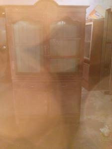 ตู้ไทย 2 ชั้นไม้สักทั้งหลังสภาพเดิมๆครับเป็นตู้ไทย 2 ชั้นไม้สักทั้งหลังครับ  ยาวประมาณ  140 ซ.ม  สูง 165 ซ.ม  ลึกประมาณ50ซ.ม  ครับ อายุหลายสิบปีครับ  ราคานี้น่าเก็บครับ