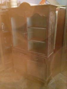 ตู้ไทย 2 ชั้นไม้สักทั้งหลังสภาพเดิมๆครับเป็นตู้ไทย 2 ชั้นไม้สักทั้งหลังครับ  ยาวประมาณ  140 ซ.ม  สูง 165 ซ.ม  ลึกประมาณ50ซ.ม  ครับ อายุหลายสิบปีครับ  ราคานี้น่าเก็บครับ