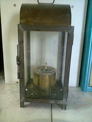 ตะเกียงนํ้ามันทองเหลือง