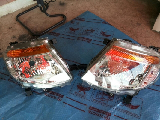 ไฟท้าย NEW FORD RANGER ของแท้ถอดแต่ป้ายแดง ไฟท้าย NEW FORD RANGER ของแท้ถอดแต่ป้ายแดง