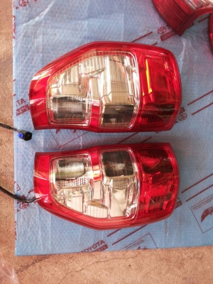 ไฟท้าย NEW FORD RANGER ของแท้ถอดแต่ป้ายแดง