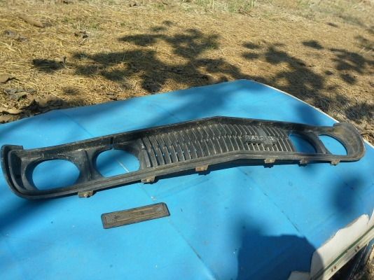 ขายกระจังหน้าช้างเหยียบ620พร้อมโลโก้สวยๆราคาถูกๆ650-ด่วน