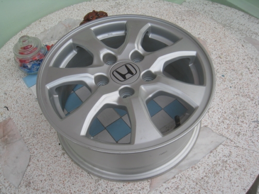 ขายล้อแม็กป้ายแดง Civic fb 15"ใส่ vigo,suzuki carry pickup ได้ครับ สนใจติดต่อเล็กคลองสามครับ 081-3747940