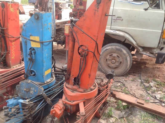 เครนติดหลังรถบรรทุก  MISUBICHI   3  ปอก 2 ชัก เก่านอก