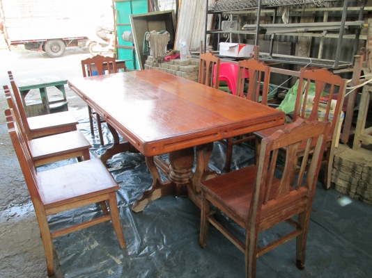 ขอขอบคุณพี่เพลินสวนเสือศรีราชา   เดี๋ยวไปส่งครับ  โต๊ะทานอาหาร  งานฝีมือ   ไม่มีตำหนิ  สภาพใหม่มาก  ขายถูก