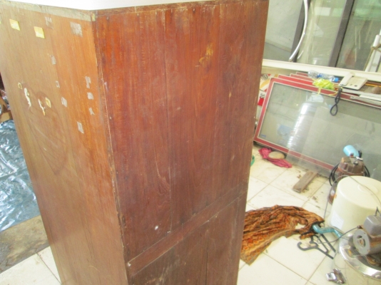 ลดราคาOKครับ     ตูัเอกสาร  งานโบราณครับ   อายุไม่หนี 70ปีครับอย่างน้อยครับ