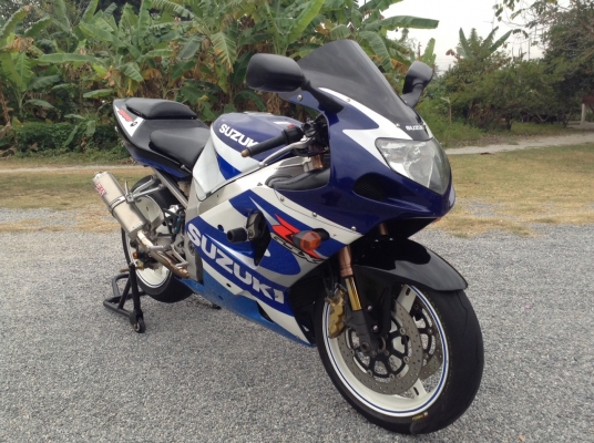 ธารนนทบุรี///ขาย suzuki gsx r1000 k1 สภาพนางฟ้า แรงๆมันๆครับ ระบบไฟระบบเครื่องสมบูรณ์ทุกจุด พร้อมออกทริปหน้าหนาวครับ ราคา 129,000 บาท อินวอยท์+สรรพสารมิตร