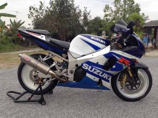 ธารนนทบุรี///ขาย suzuki gsx r1000 k1 สภาพนางฟ้า แรงๆมันๆครับ ระบบไฟระบบเครื่องสมบูรณ์ทุกจุด พร้อมออกทริปหน้าหนาวครับ ราคา 129,000 บาท อินวอยท์+สรรพสารมิตร