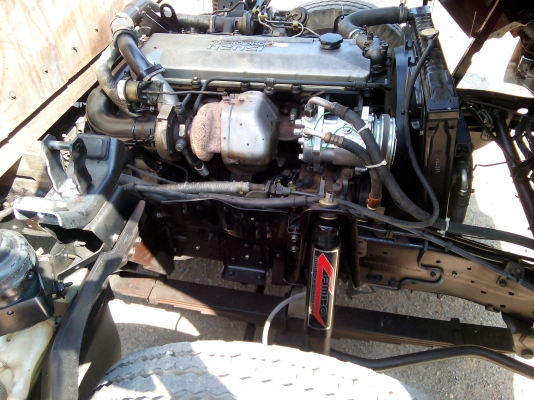 6 ล้อกลาง  *Euro.2*  ISUZU  NPR 130 แรงม้า+Turbo+Inter  *ยาว 5.00 ม.* รถสวยเดิม+สวยจริง * รถห้างแท้ * มีเล่มพร้อมโอน *