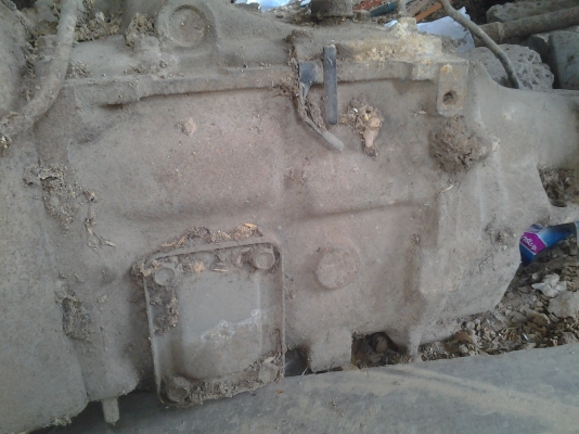 ขายตามสภาพเกียร์นิสสันคาร์บอนสีล้อกลาง ขายตามสภาพเกียร์นิสสันคาร์บอนสีล้อกลาง