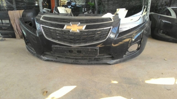 กันชนหน้า Chevrolet Cruze ของแท้มือสอง พร้อมตะแกรงช่องลม กระจัง โลโก้ กันชนหน้า Chevrolet Cruze ของแท้มือสอง พร้อมตะแกรงช่องลม กระจัง โลโก้