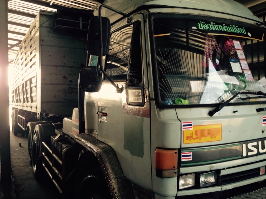 ขายรถ อีซูซุ หัวลาก FXZ  ปี 2538  เครื่อง 240  แรง หางพ่วง ยาว 10 เมตร