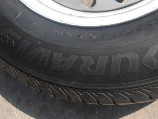 215/70R15 กะทะล้อ ขนาด 6 รู  ขอบ 15 พร้อม ยางBRIDGESTONE มี 4 ล้อ TEL.081-427-3941