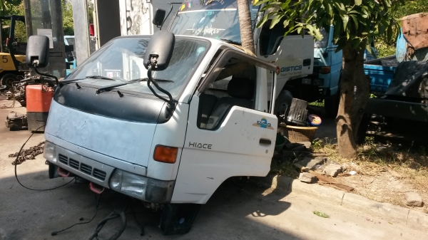 ขายหัวรถโตโยต้าไฮเอสหัวการ์ตูน 40000 บาท